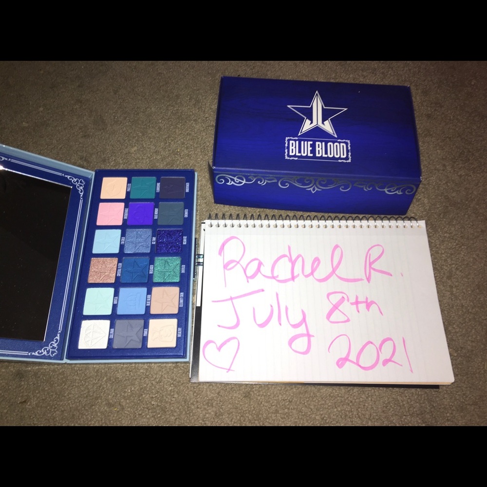 Jeffree Star blue blood palette